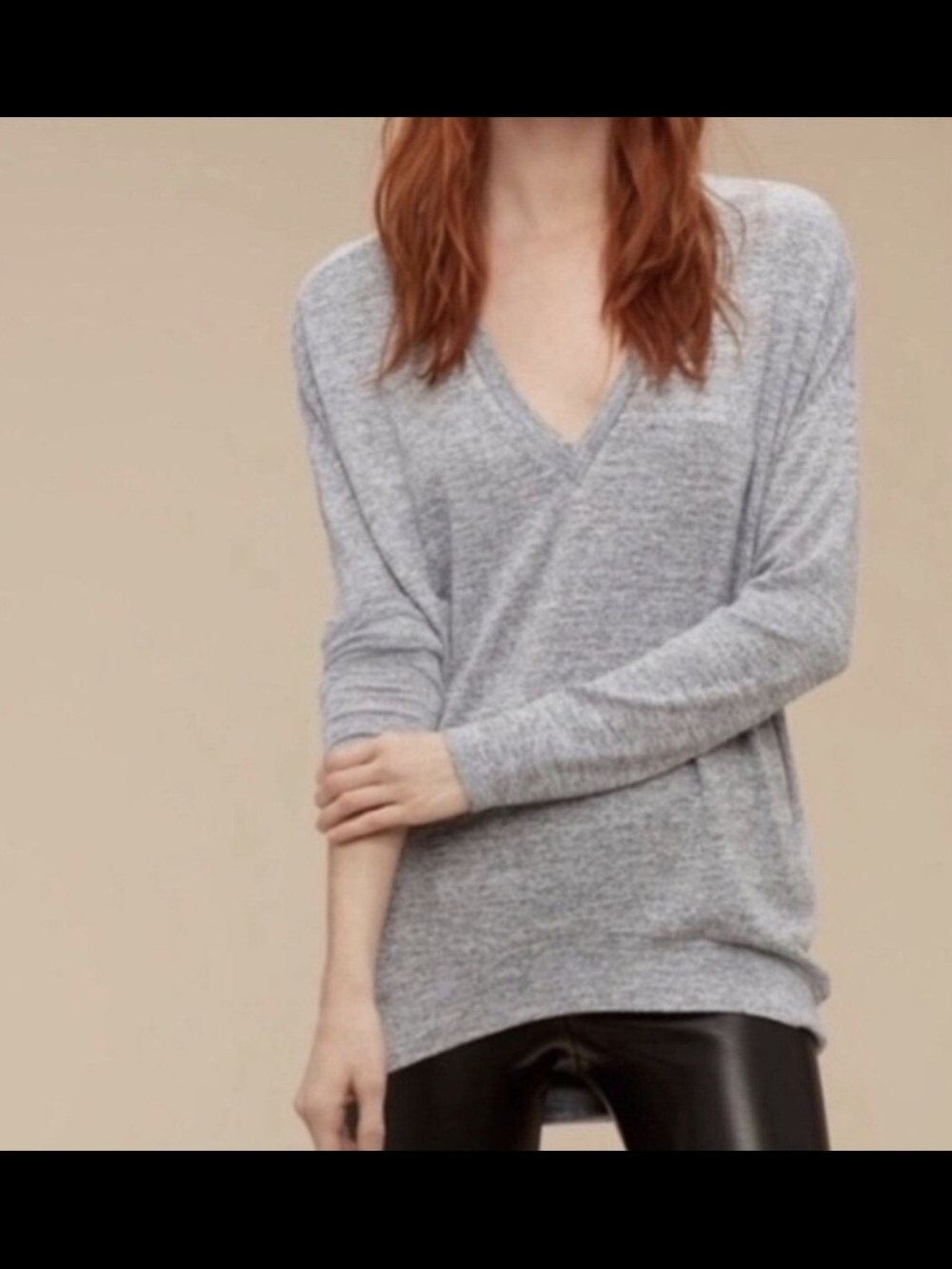 ARITZIA Wilfred Free Devinette  V‑Neck Sweater